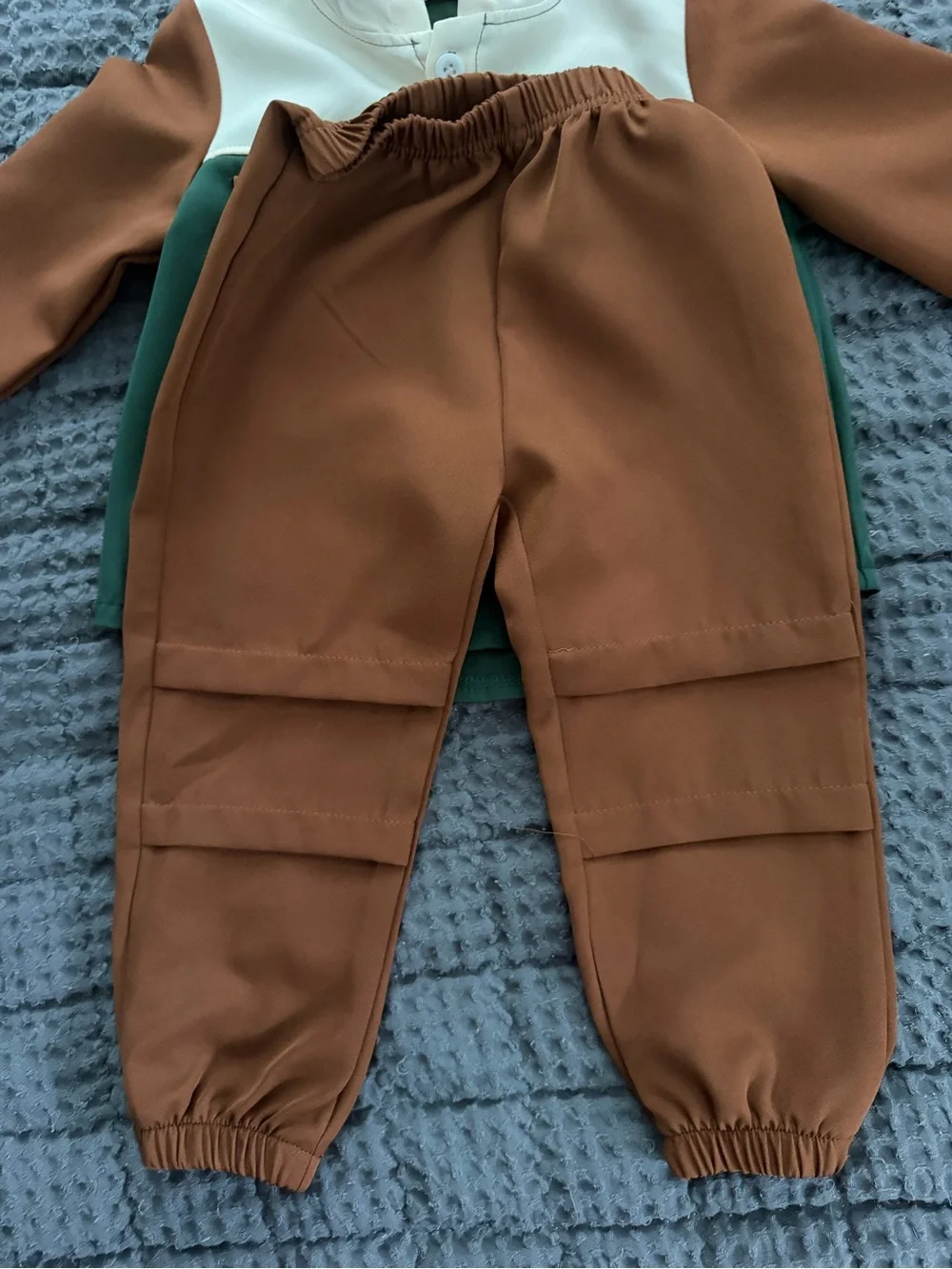 SHEIN Cream Green Brown Colorblock Kids Matching Set